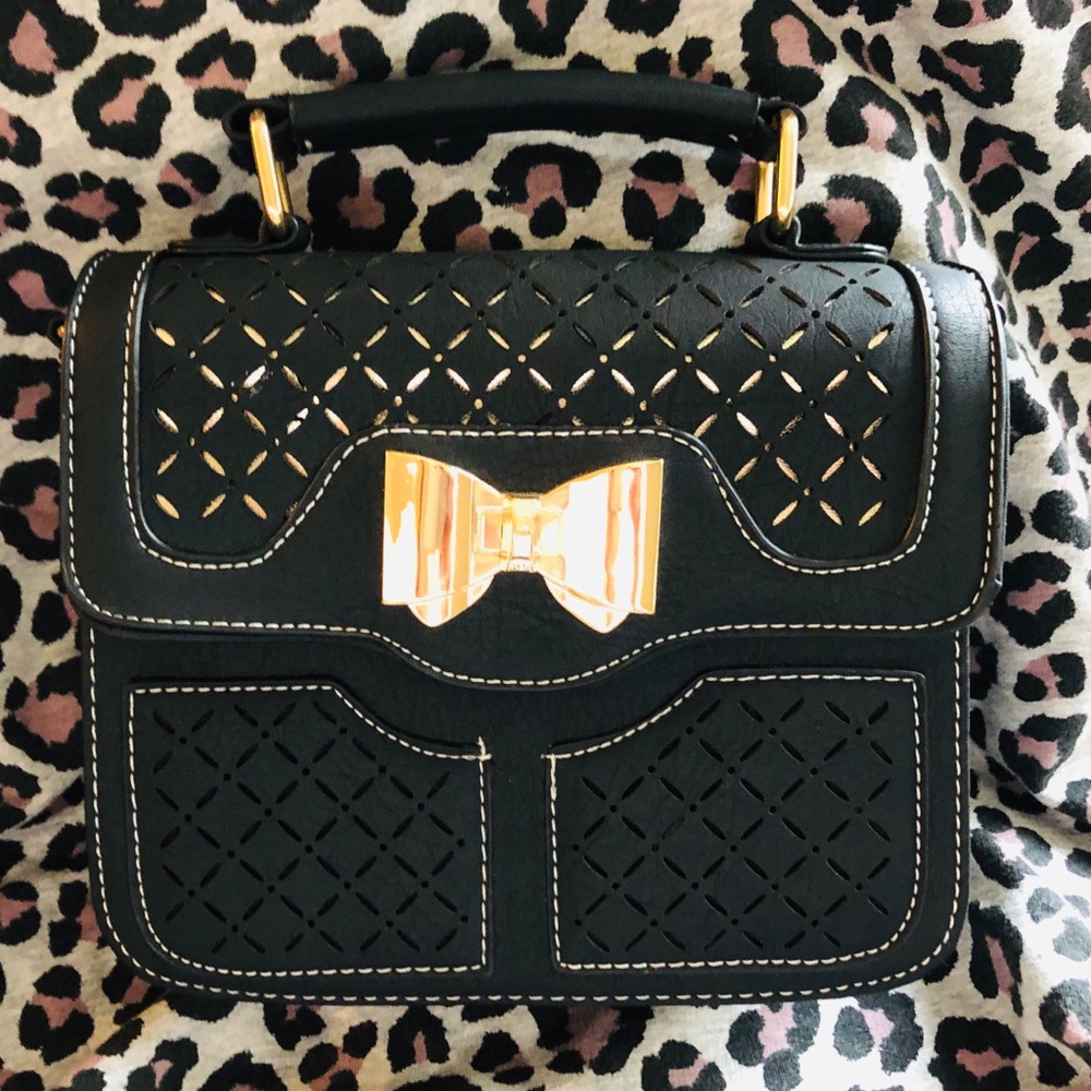 Bow cross shoulder handbag